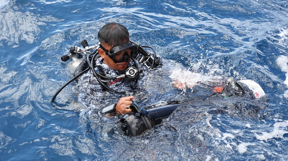 Philippine Coast Guard, ROK Navy Divers conduct RIMPAC 2026 Familiarization dive