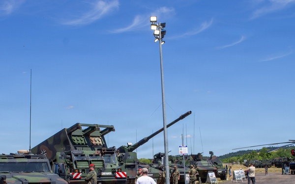 USAG Rheinland-Pfalz celebrates partnerships, freedom at 75/250 German-American Friendship Fest