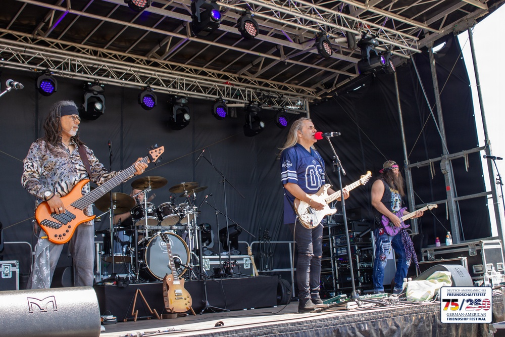 USAG Rheinland-Pfalz celebrates partnerships, freedom at 75/250 German-American Friendship Fest