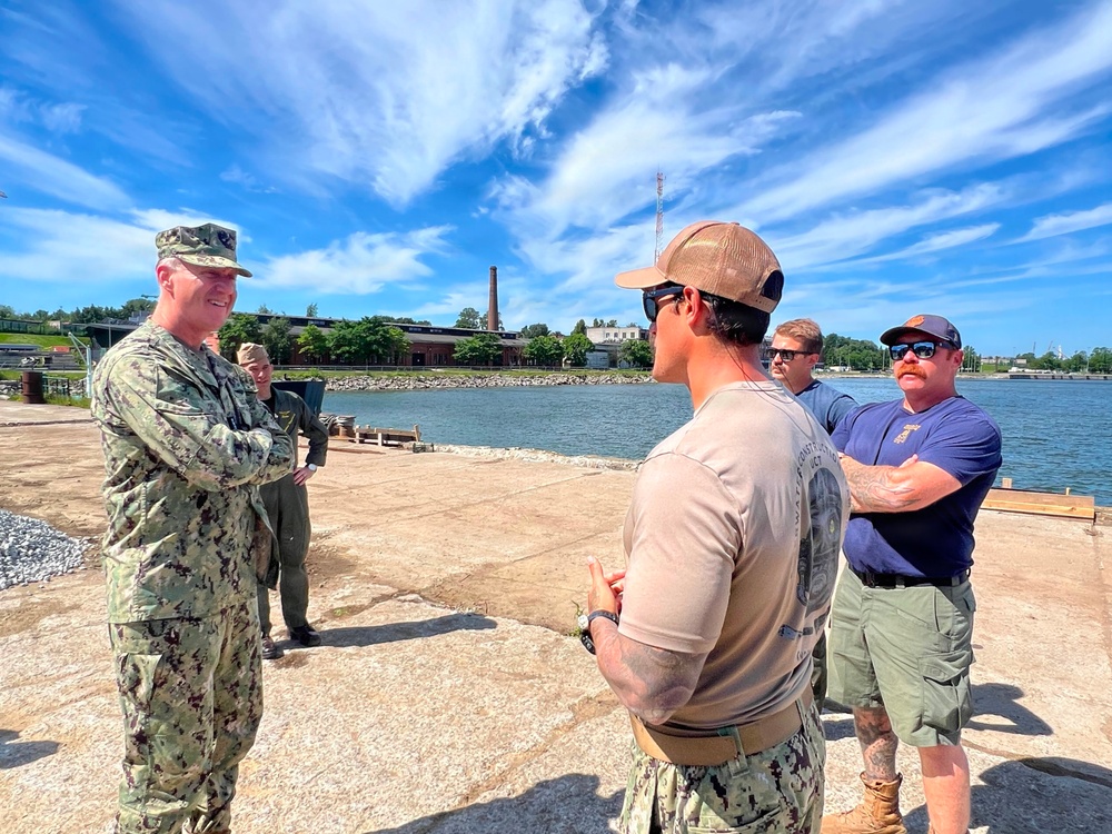 Adm. Wikoff Visits UCT 1 Dive Operations in Estonia