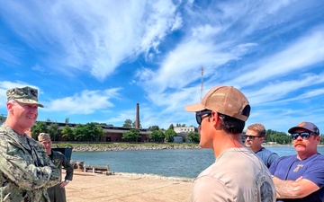 Adm. Wikoff Visits UCT 1 Dive Operations in Estonia