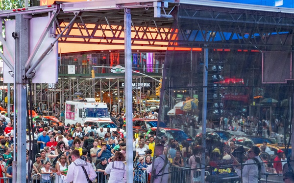 Navy Band Northeast rocks Times Square for INR 250