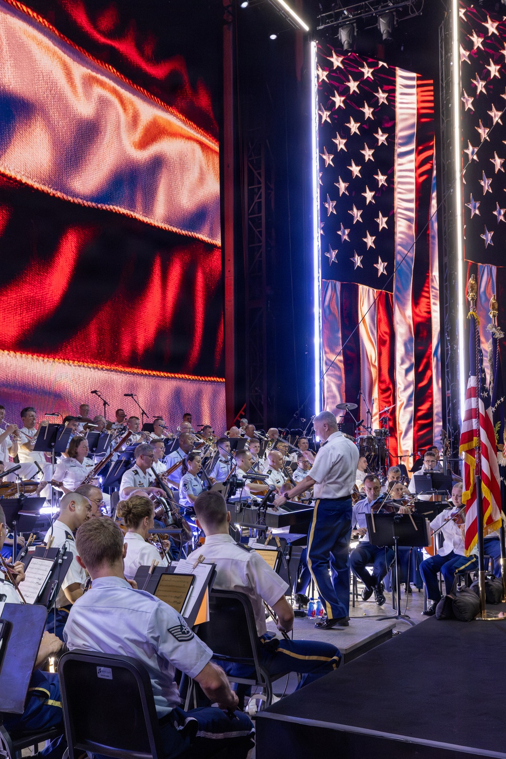 Joint Armed Forces Orchestra Performs at Salute to America