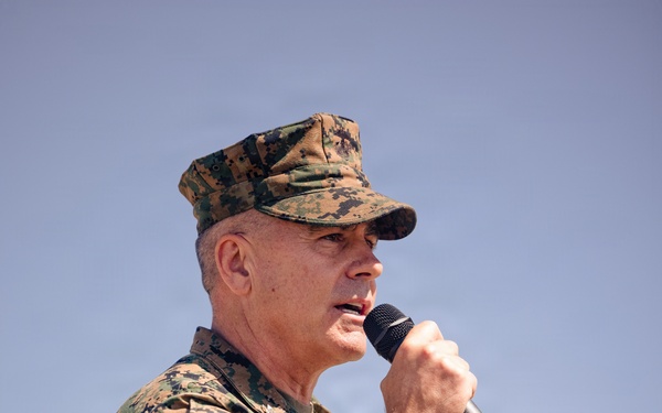 1st Intelligence Battalion hosts change of command ceremony