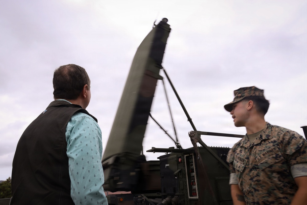 Senator Adam Schiff visits I Marine Expeditionary Force