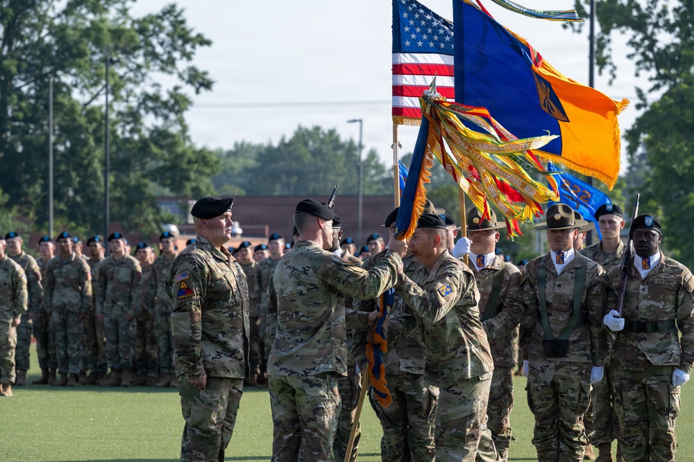 1-222d Aviation Regiment welcomes new commander