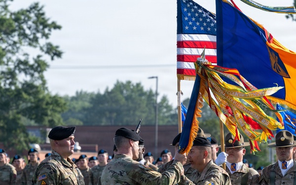 1-222d Aviation Regiment welcomes new commander