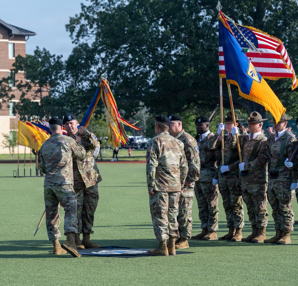 1-222d Aviation Regiment welcomes new commander