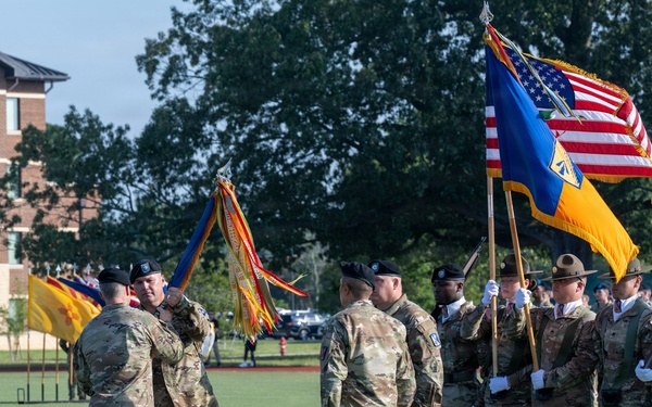1-222d Aviation Regiment welcomes new commander