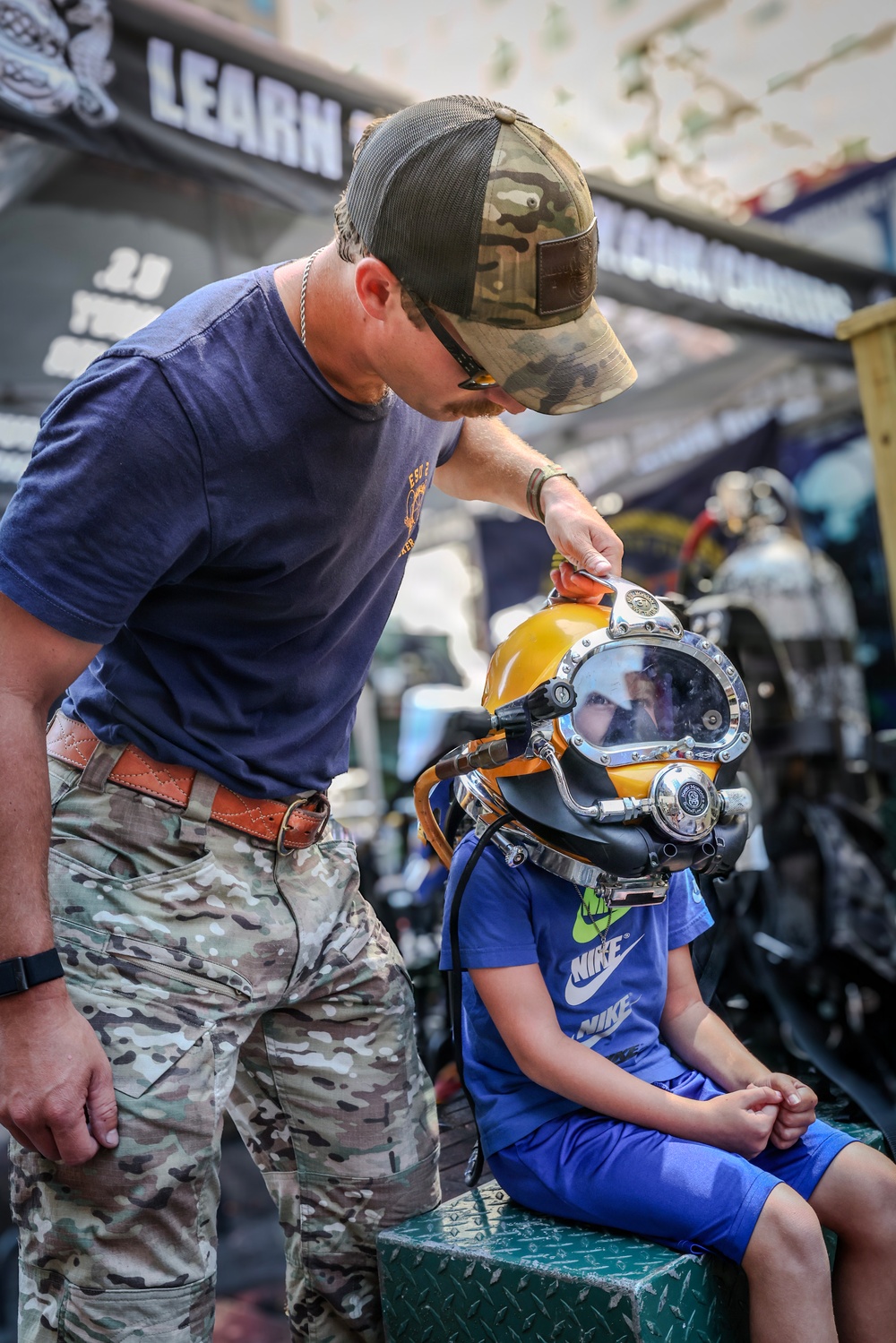 International Naval Review 250 - Dive Tank