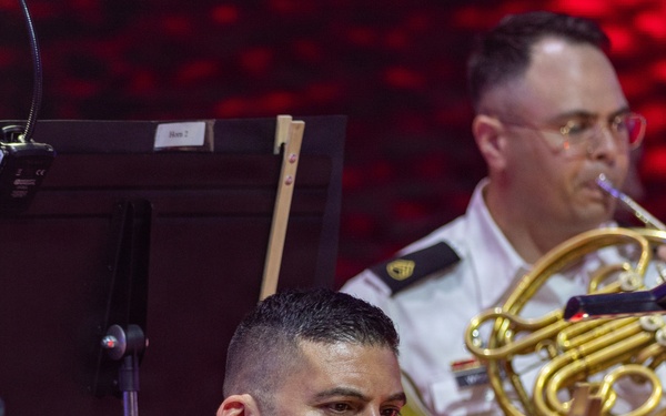 Chief Musician Joshua Arvizu Performs at Salute to America