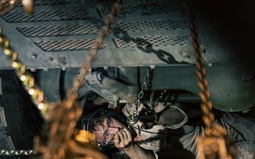 U.S. Marines conduct HIRAIN embarkation drills