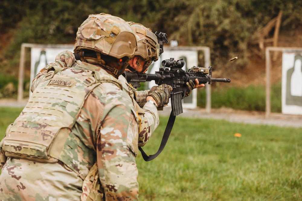 1-112th Infantry urban rifle marksmanship