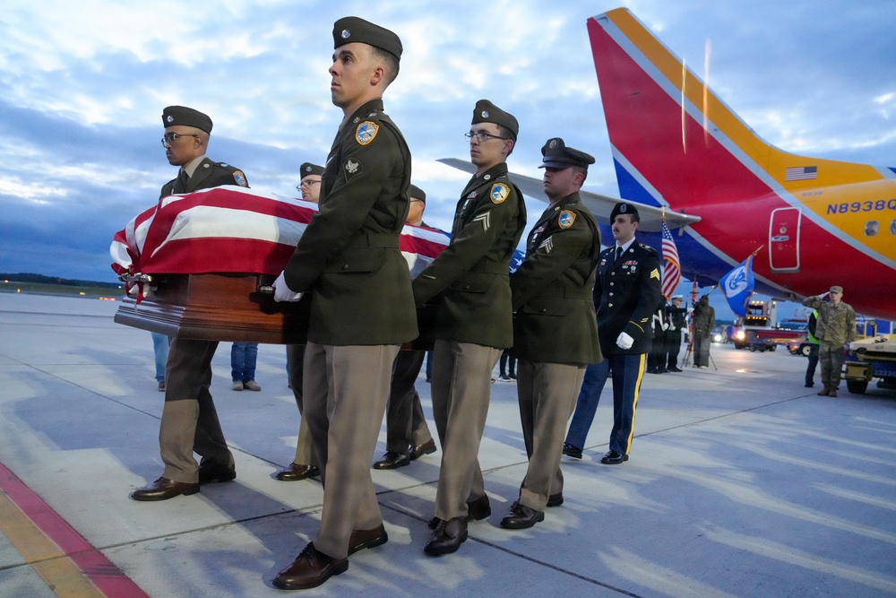 Dignified Arrival Ceremony for Pvt. 1st Class James Heigh