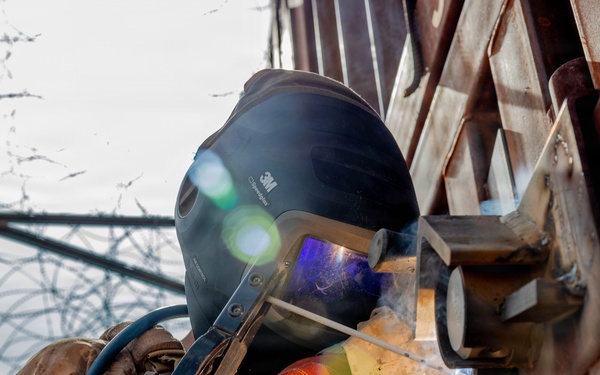 Barrier Maintenance: JTF-SB Marines reinforce locks in Naco