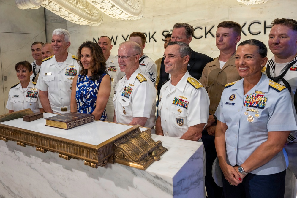 CNO Attends Closing Bell Ceremony at the New York Stock Exchange