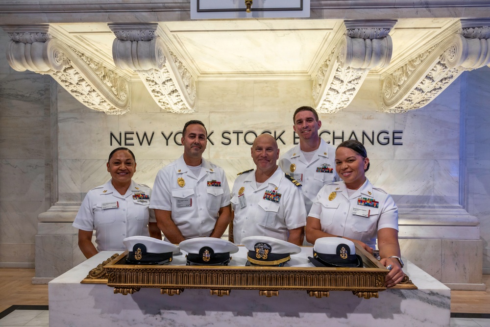 CNO Attends Closing Bell Ceremony at the New York Stock Exchange
