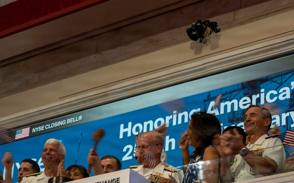 CNO Attends Closing Bell Ceremony at the New York Stock Exchange
