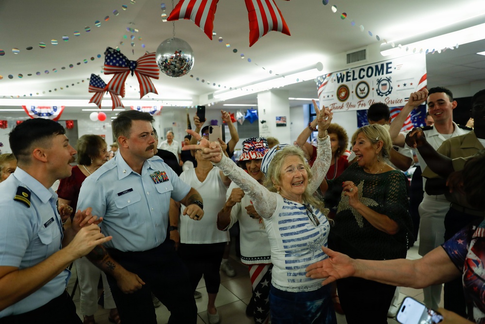 U.S. Servicemembers Visit Staten Island Friendship Club