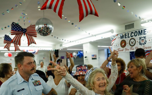 U.S. Servicemembers Visit Staten Island Friendship Club
