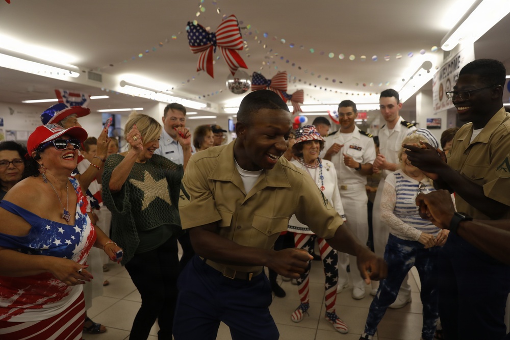 U.S. Servicemembers Visit Staten Island Friendship Club