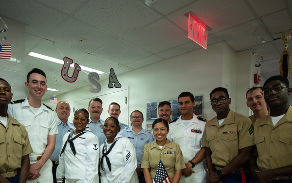 U.S. Servicemembers Visit Staten Island Friendship Club
