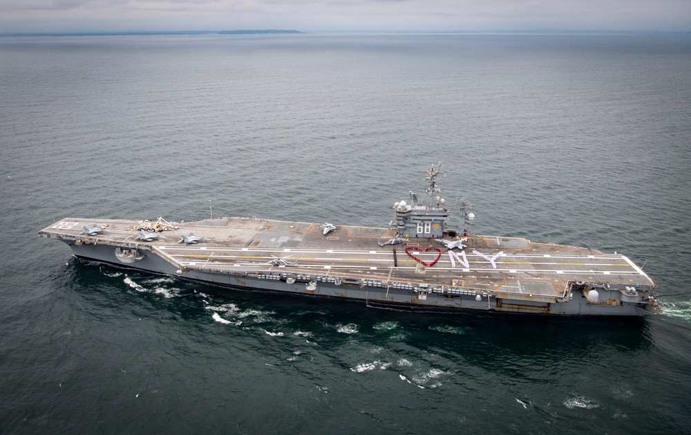Nimitz Sailors Show Gratitude to New York for Hospitality During INR 250