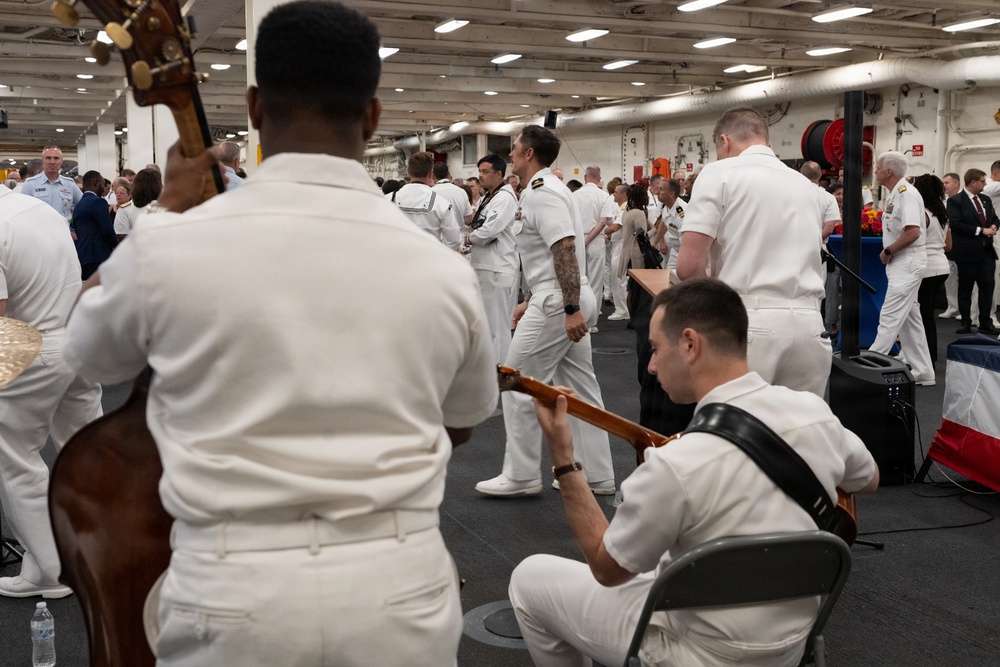 U.S. Navy Band Commodores Jazz Combo perform at the International Naval Review Closing Ceremony