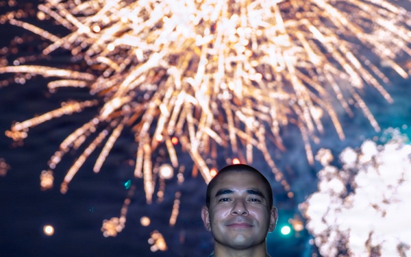 Phoenix - based Army recruiters participate in 4th July celebration.