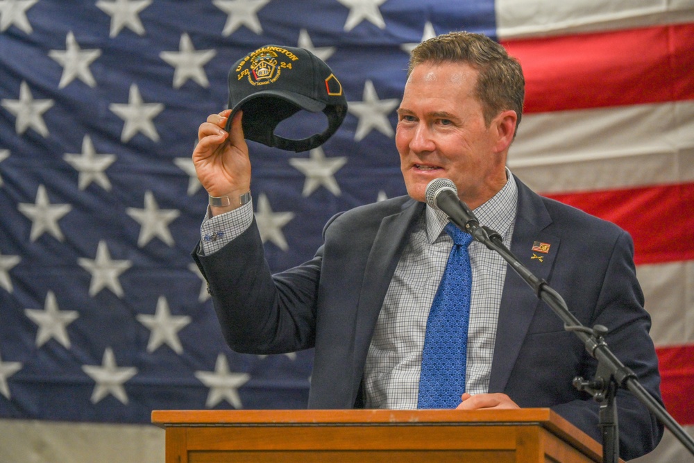 USS Arlington (LPD 24) Hosts INR 250 Welcome Ceremony