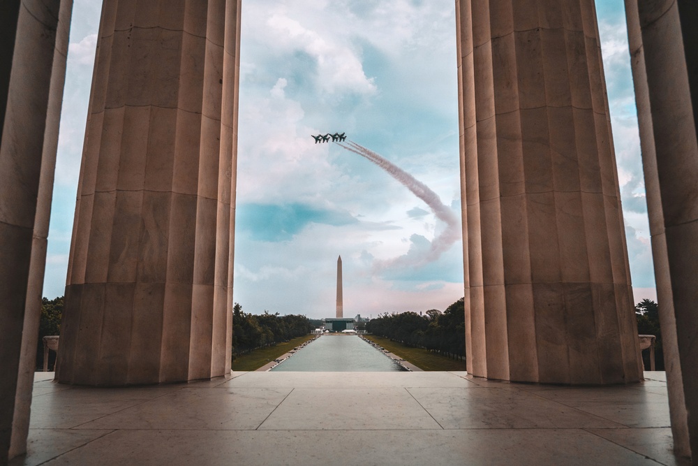 Freedom 250 Flyovers from the Lincoln Memorial