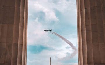Freedom 250 Flyovers from the Lincoln Memorial