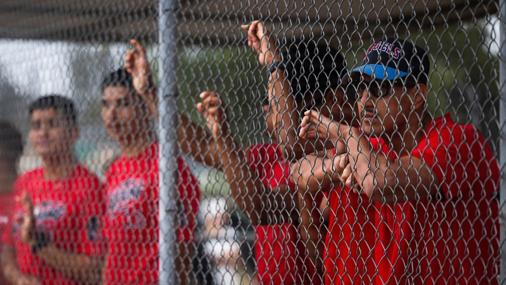 I MIG holds HMMR Series Softball Tournament
