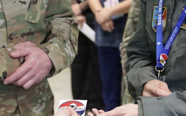 U.S. Airmen visit Chilean pediatric patients during Salitre