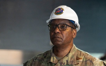 TRANSCOM commander visits Kadena, engages with Airmen