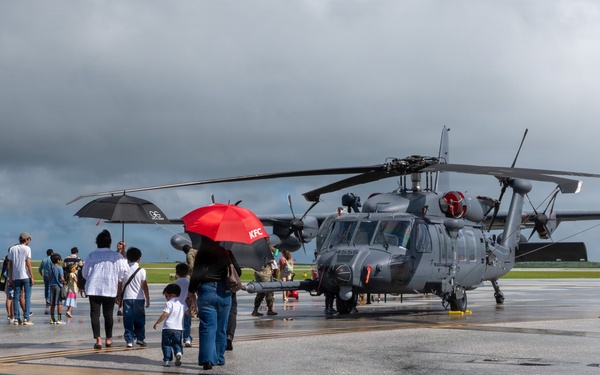 Guam Gold Star family attends Pet the Jet 2026