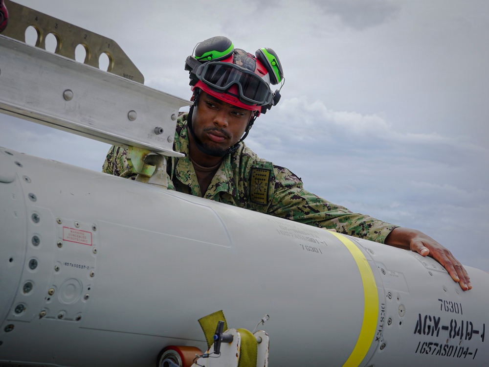 VP-26 Tridents Load Harpoon on to P-8 Poseidon during Valiant Shield 2026