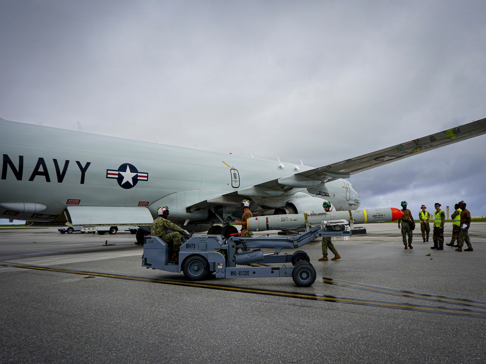 VP-26 Tridents Load Harpoon on to P-8 Poseidon during Valiant Shield 2026