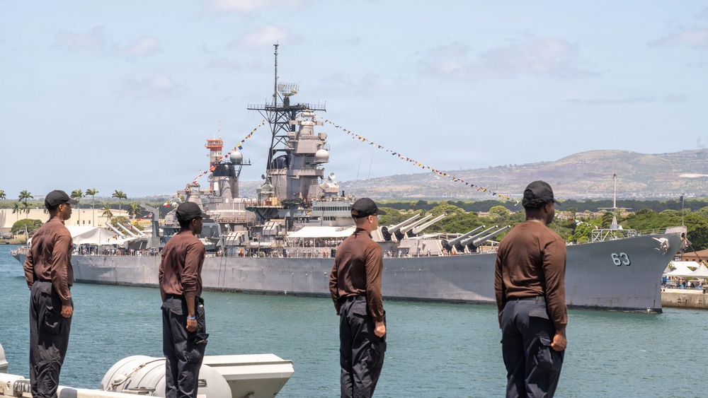 USS Theodore Roosevelt (CVN 71) leaves Pearl Harbor for the sea phase of RIMPAC 26