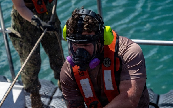UCT 2 and NMCB 3 WCC conduct pier repairs at Joint Base Pearl Harbor-Hickam