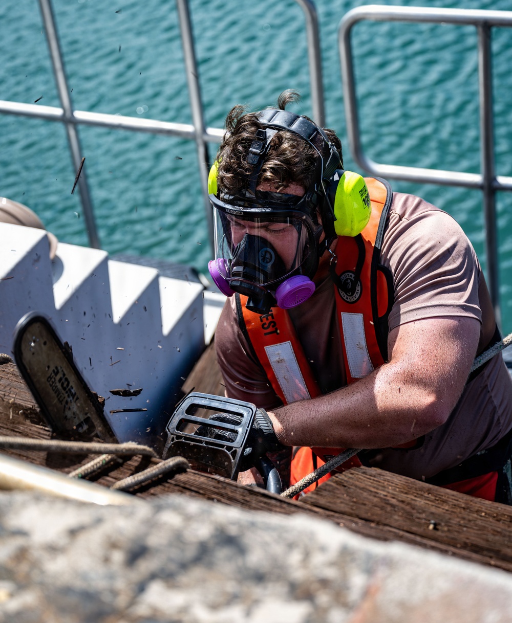 UCT 2 and NMCB 3 WCC conduct pier repairs at Joint Base Pearl Harbor-Hickam