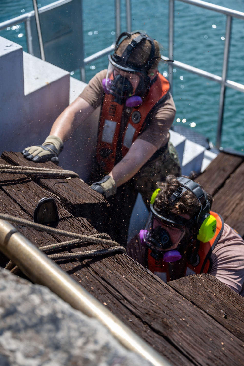 UCT 2 and NMCB 3 WCC conduct pier repairs at Joint Base Pearl Harbor-Hickam