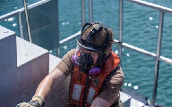 UCT 2 and NMCB 3 WCC conduct pier repairs at Joint Base Pearl Harbor-Hickam