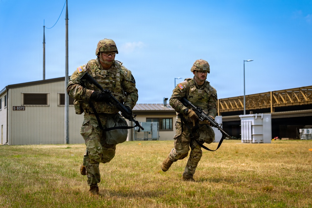 602d ASB Competes in 2ID Combat Relay