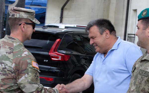 KFOR conducts key leader engagement with mayor of Parteš/Partesh