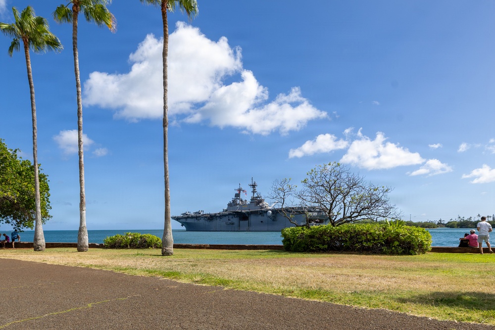 USS Essex (LHD 2) departs Pearl Harbor to begin RIMPAC 2026 sea phase
