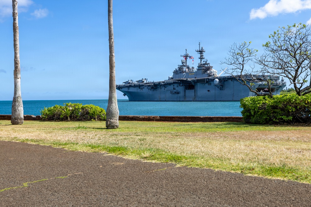 USS Essex (LHD 2) departs Pearl Harbor to begin RIMPAC 2026 sea phase