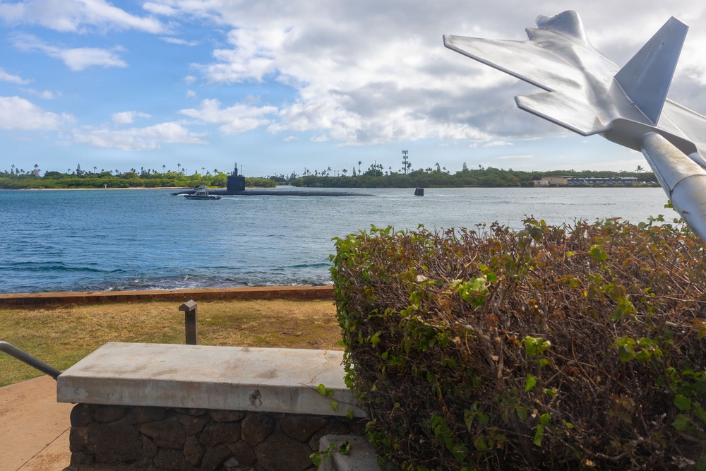 USS Columbia (SSN 771) departs Pearl Harbor to begin RIMPAC 2026 sea phase