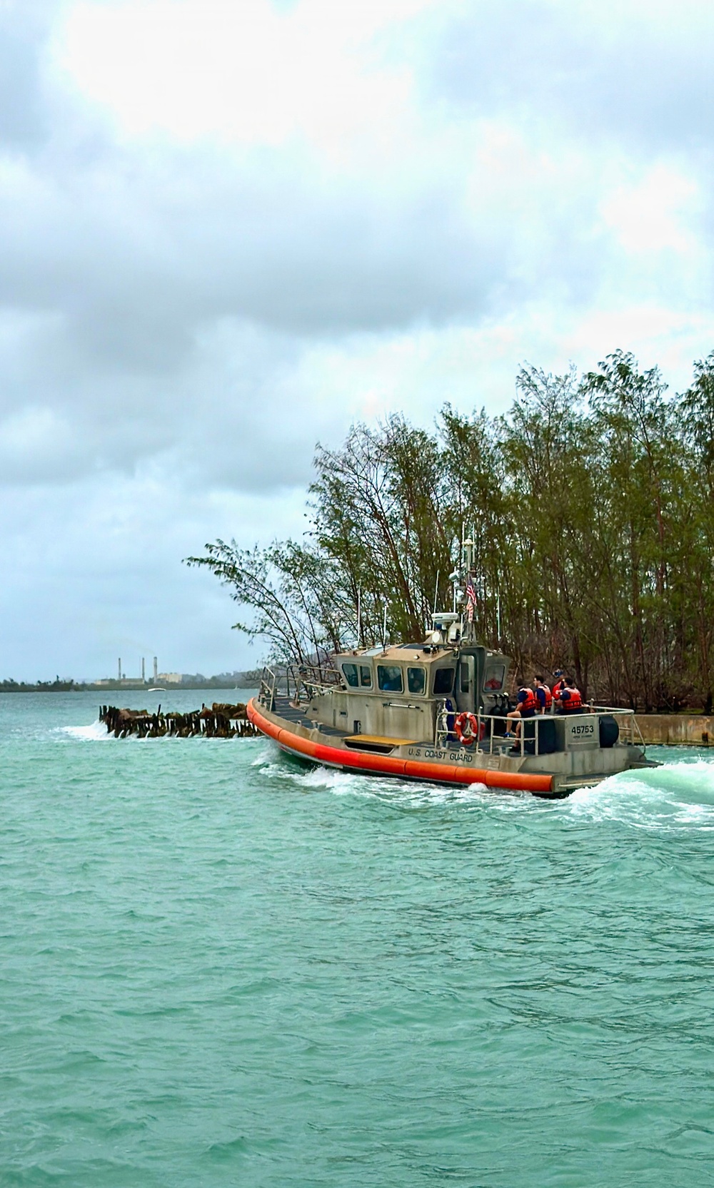U.S. Coast Guard continues post-Bavi port recovery operations in Guam and CNMI