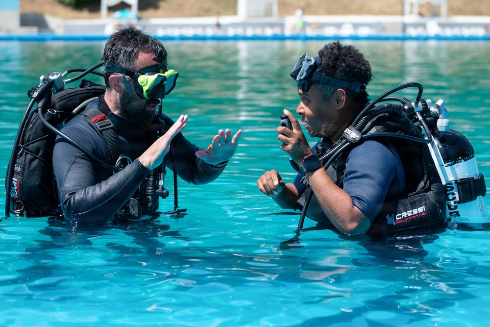 KFOR Soldiers train with Kosovo Search and Rescue ahead of dive certification